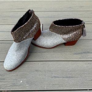 Toms Two-Tone Ankle Boots w/Grey Wool and Silver Uppers Women's Sz 11